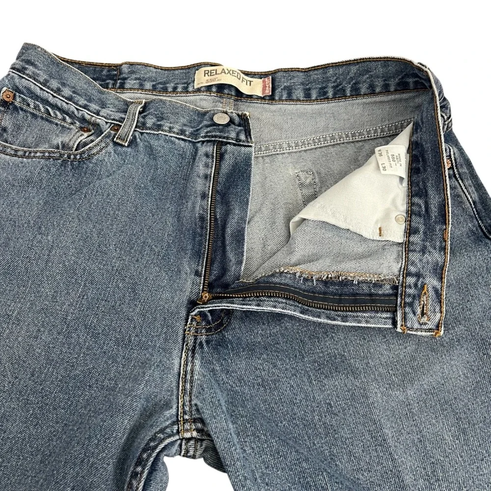 Levis 550 Relaxed Fit Tapered Leg Jeans Mens 36x30 Actual 36x29 Medium Wash Blue